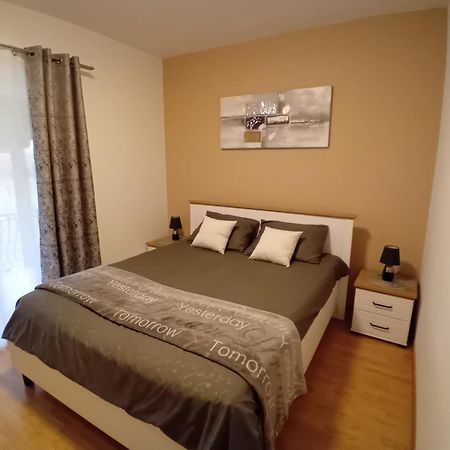 Apartman Krcina クルニカ エクステリア 写真