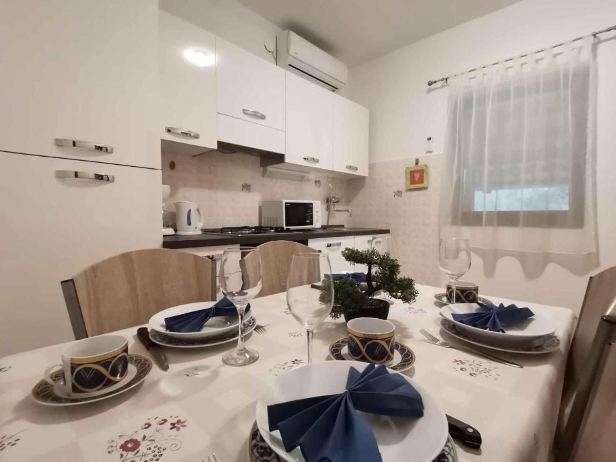 Apartman Krcina クルニカ エクステリア 写真