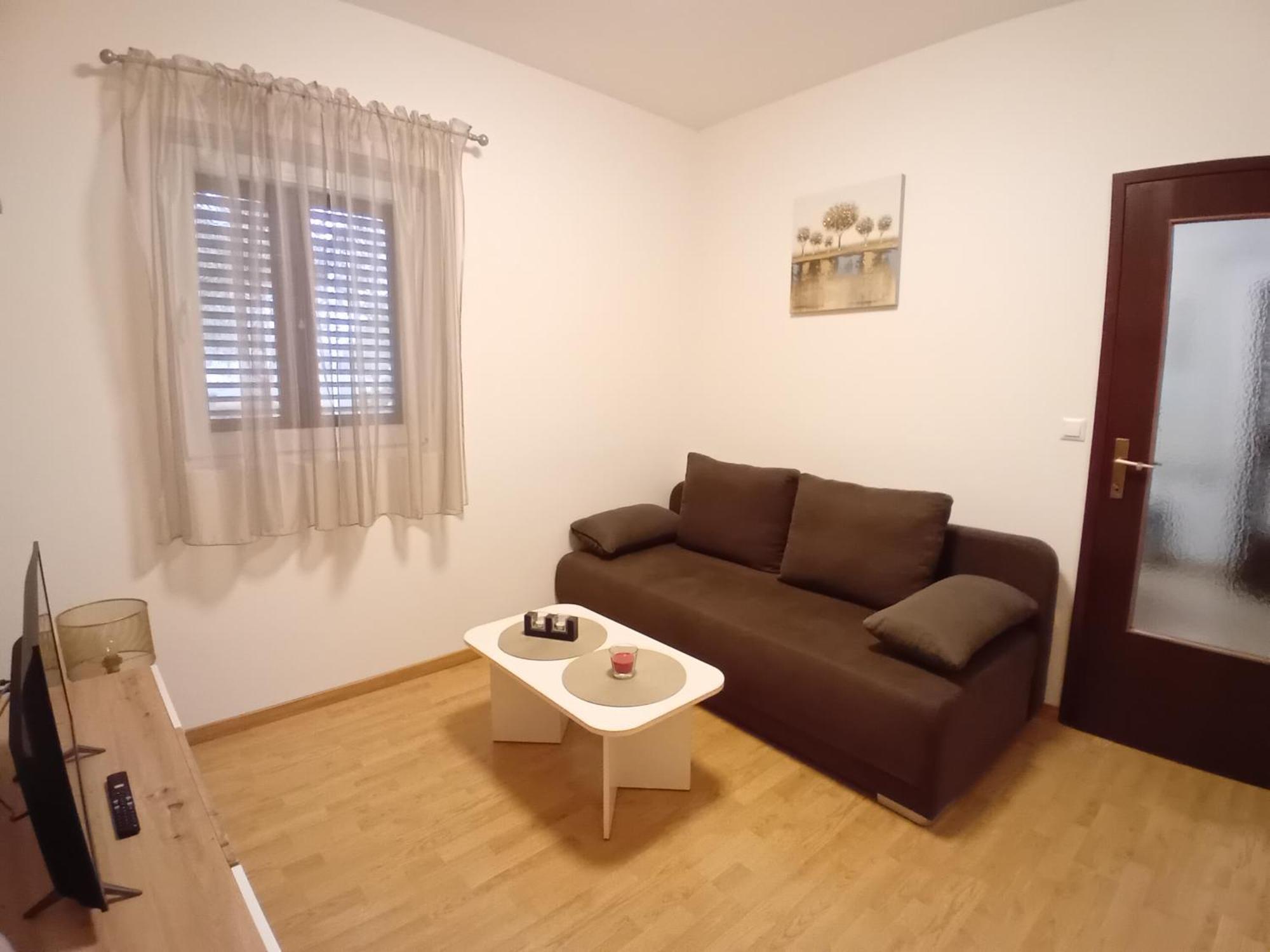 Apartman Krcina クルニカ エクステリア 写真