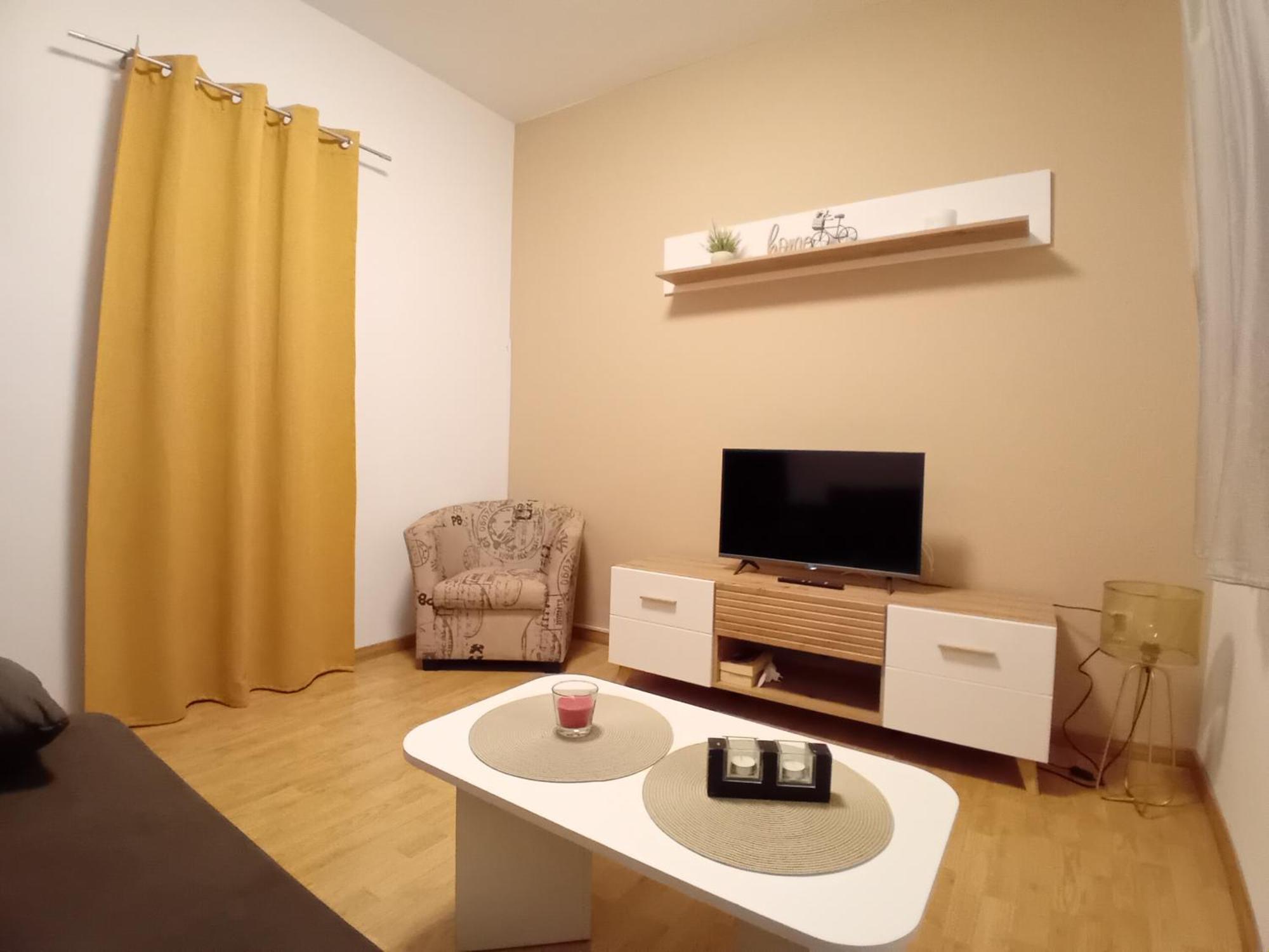 Apartman Krcina クルニカ エクステリア 写真